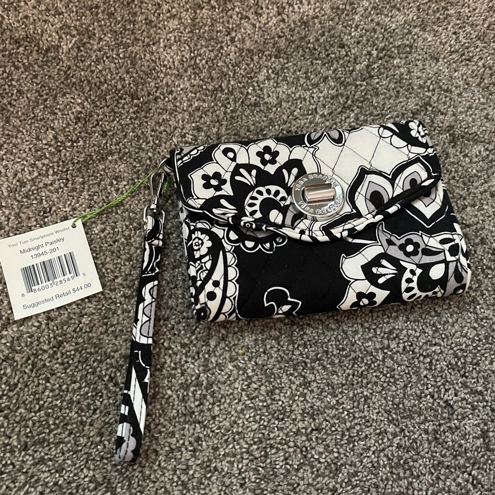 vera bradley wallet , never used, brand new